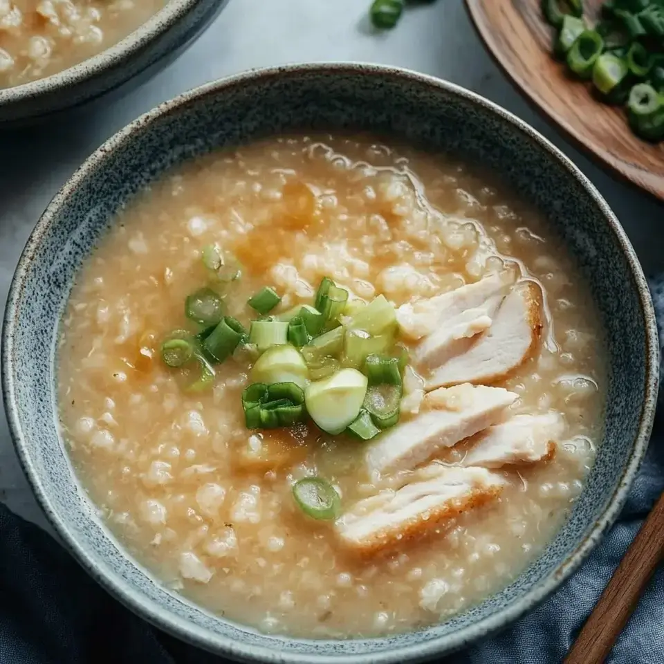 Hühner-Congee mit Ingwer und Frühlingszwiebeln einfach zubereiten!