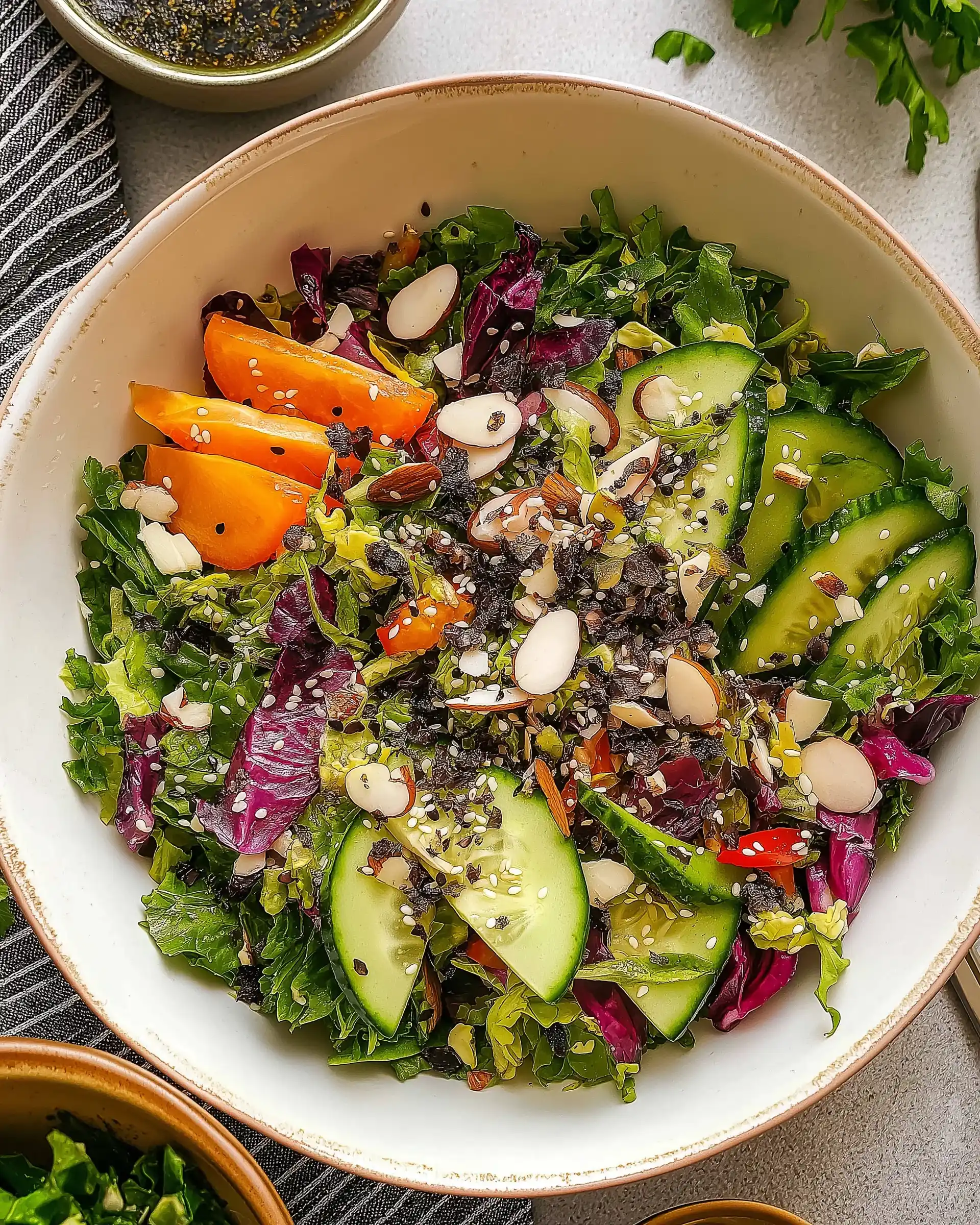Frischer Detox-Salat: So einfach gelingt er!