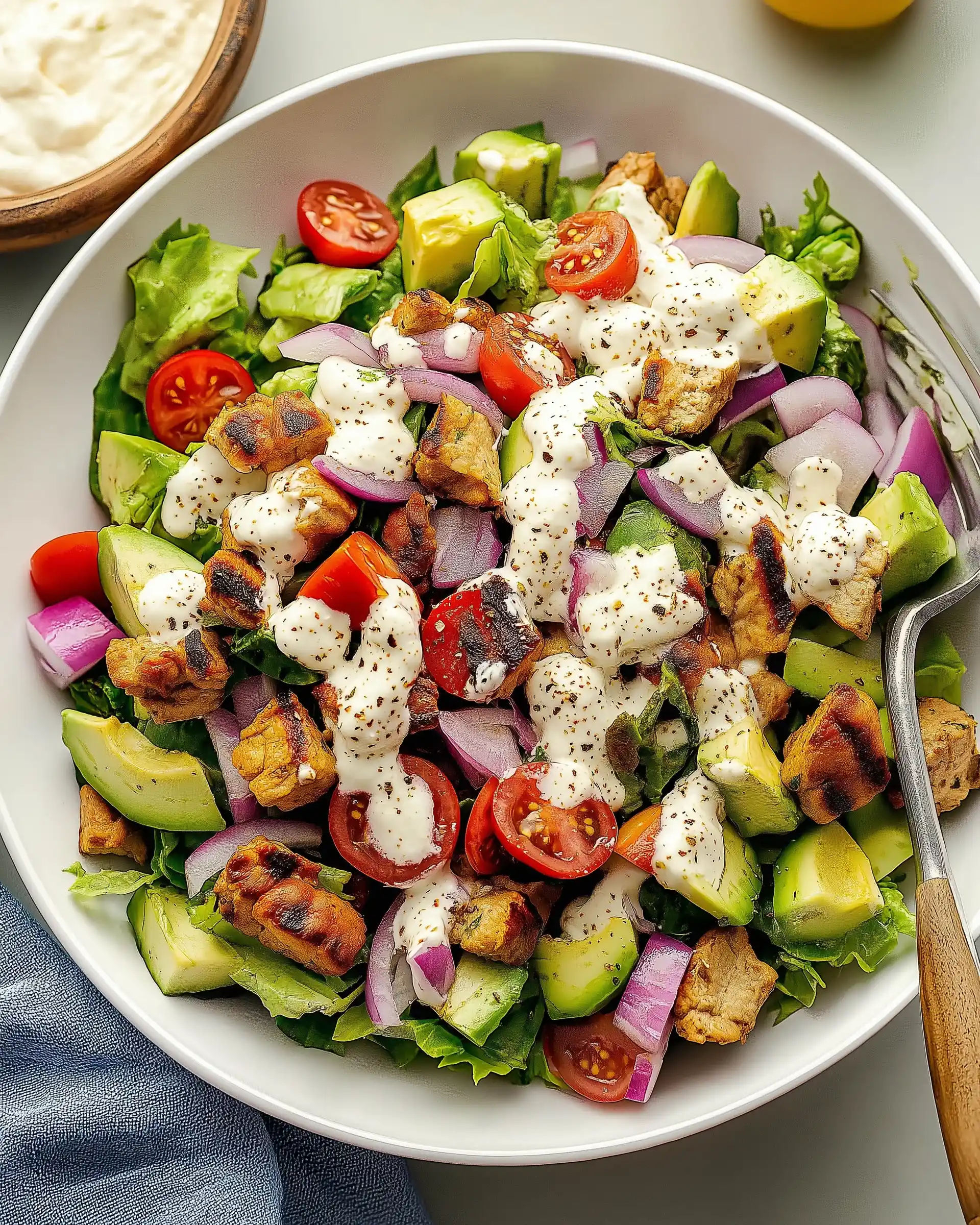 Griechischer Avocado-Hühnchensalat – Ein erfrischendes Rezept!
