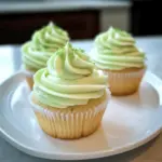 Kokosnuss-Muffins mit Limetten-Buttercreme