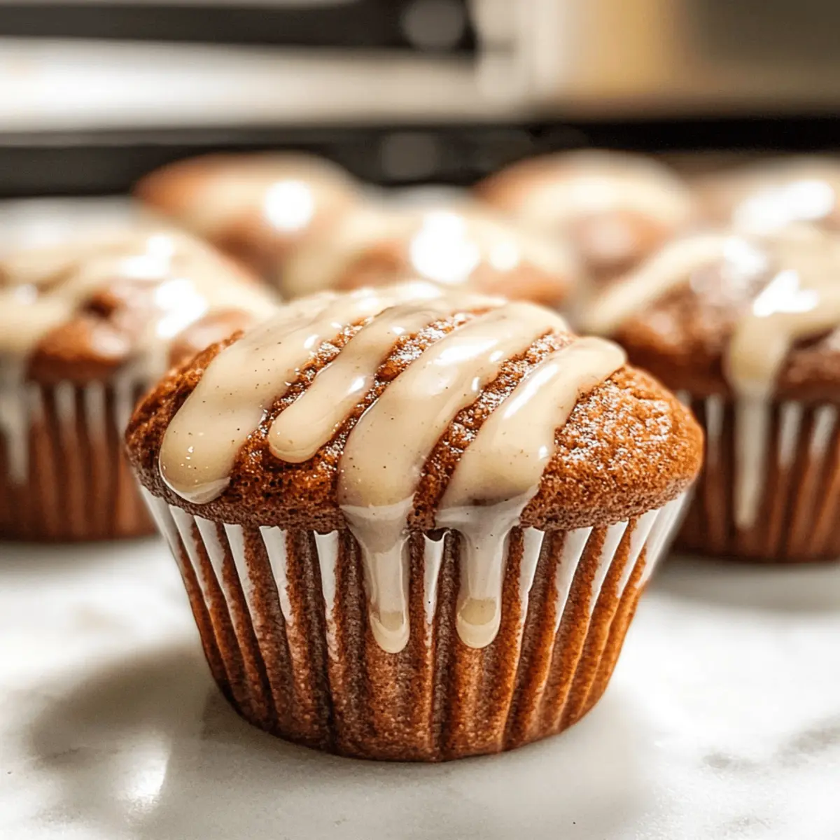 Lebkuchen-Muffins mit Vanillebohnen-Glasur genießen