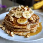 Bananen- und Macadamianuss-Pfanncakes