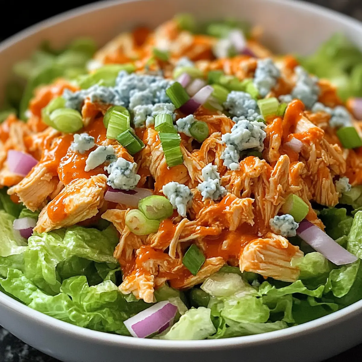Buffalo-Hühnchen-Salat für einen schnellen Genuss